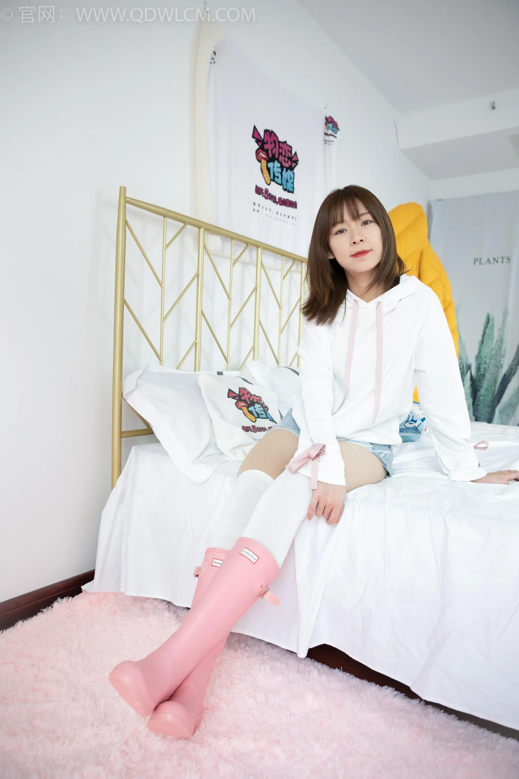 物恋传媒 NO.1509 婷婷-黑色的花 [162P]插图8